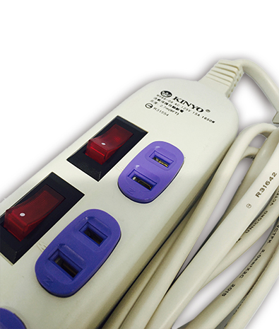 日本 6孔位 帶開關 過載保護 AC延長線 15A 125V