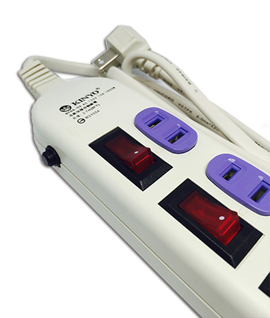 日本 6孔位 帶開關 過載保護 AC延長線 15A 125V